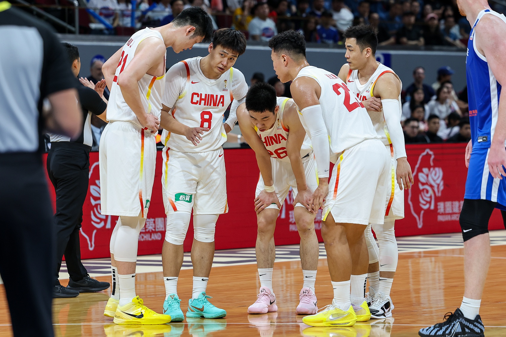 亚博app-媒体人：中国男篮虽赢但仍有问题 下一战中国台北阵容深度会更厚